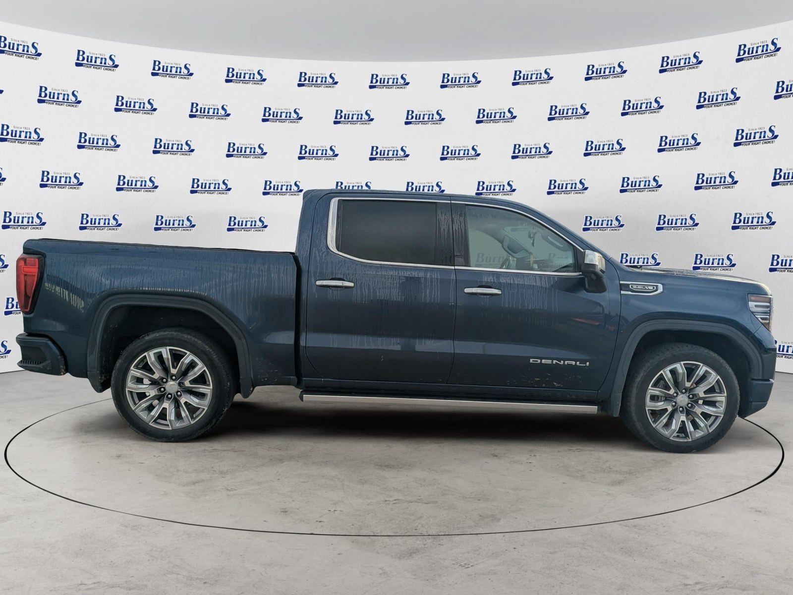 Used 2023 GMC Sierra 1500 Denali w/ Denali Reserve Package AWD/4WD image 2