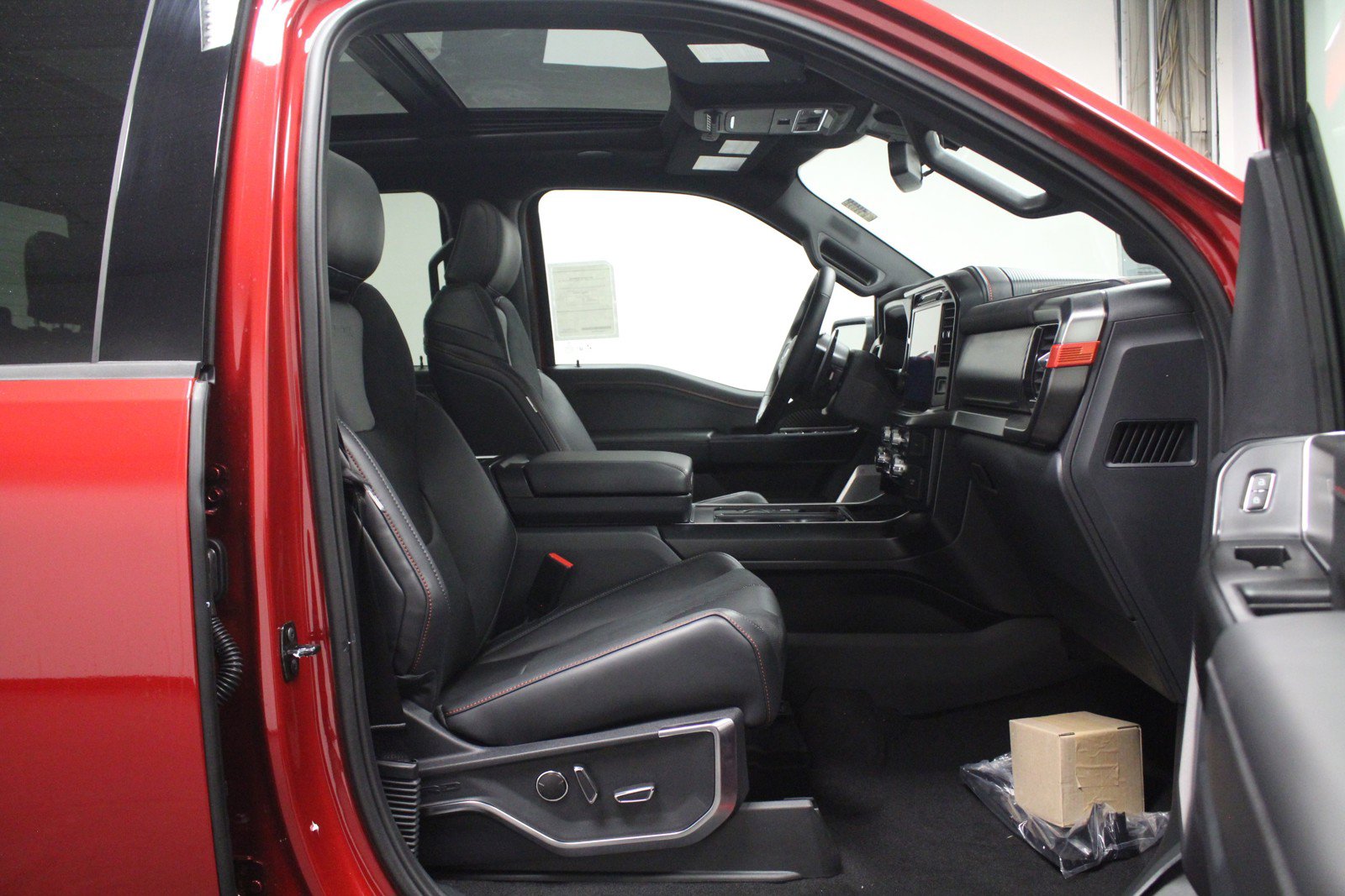 Used 2024 Ford F150 Raptor AWD/4WD image 16