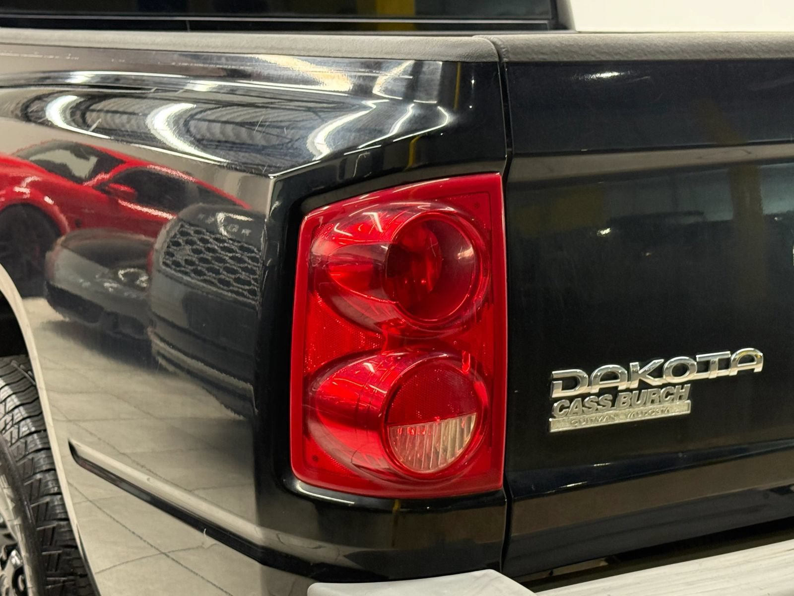 Used 2005 Dodge Dakota ST RWD image 12
