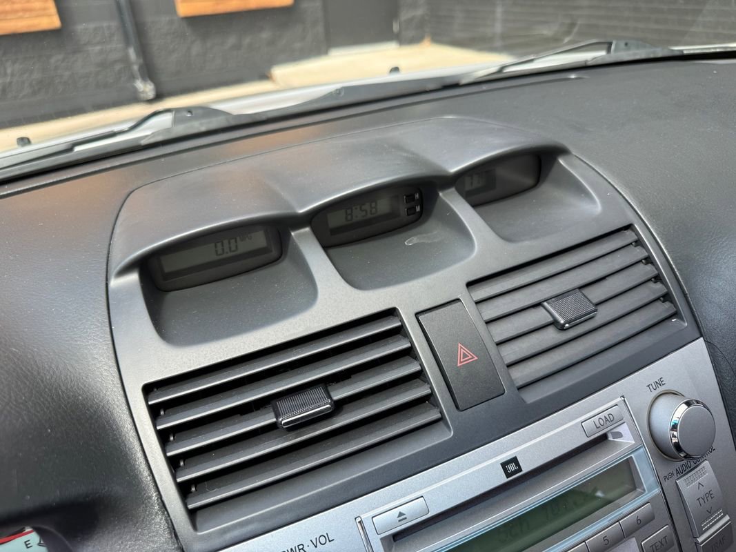 Used 2004 Toyota Solara SE FWD image 28