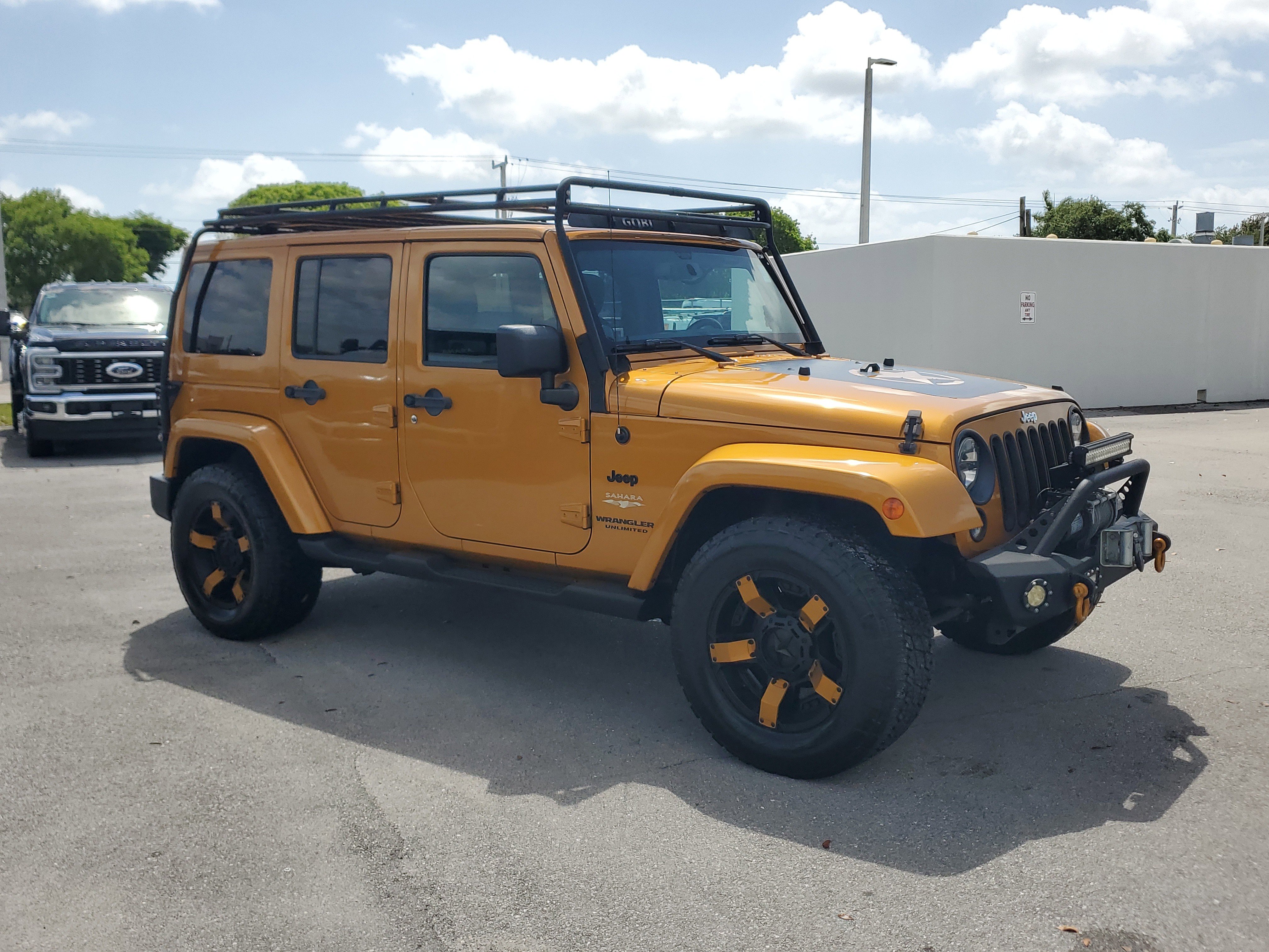Used 2014 Jeep Wrangler Unlimited Sahara w/ Connectivity Group image 3