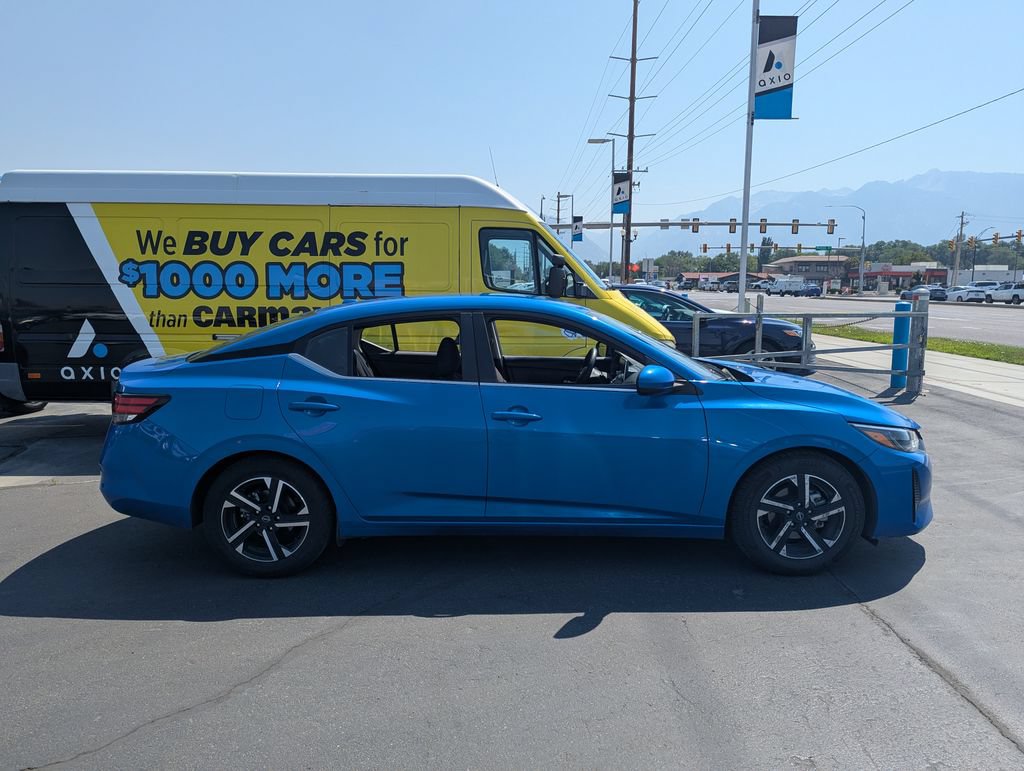 Used 2024 Nissan Sentra SV FWD image 2