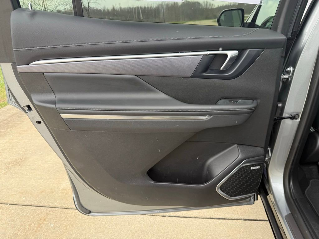 Used 2025 Buick Enclave Sport Touring image 14