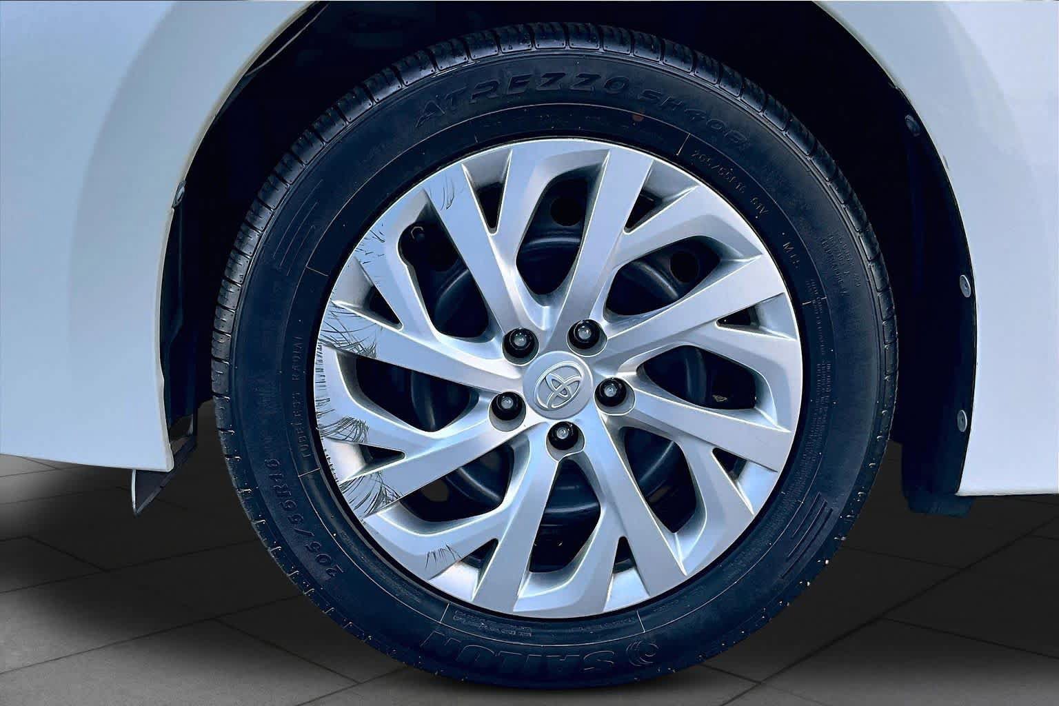 Certified 2019 Toyota Corolla LE FWD image 11