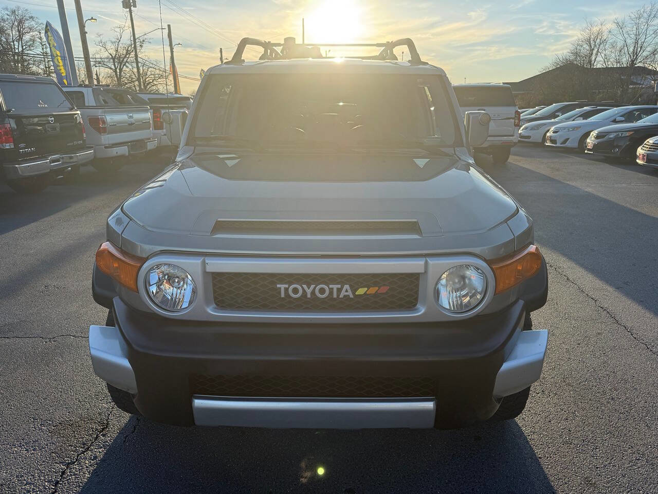 Used 2010 Toyota FJ Cruiser 4WD image 9