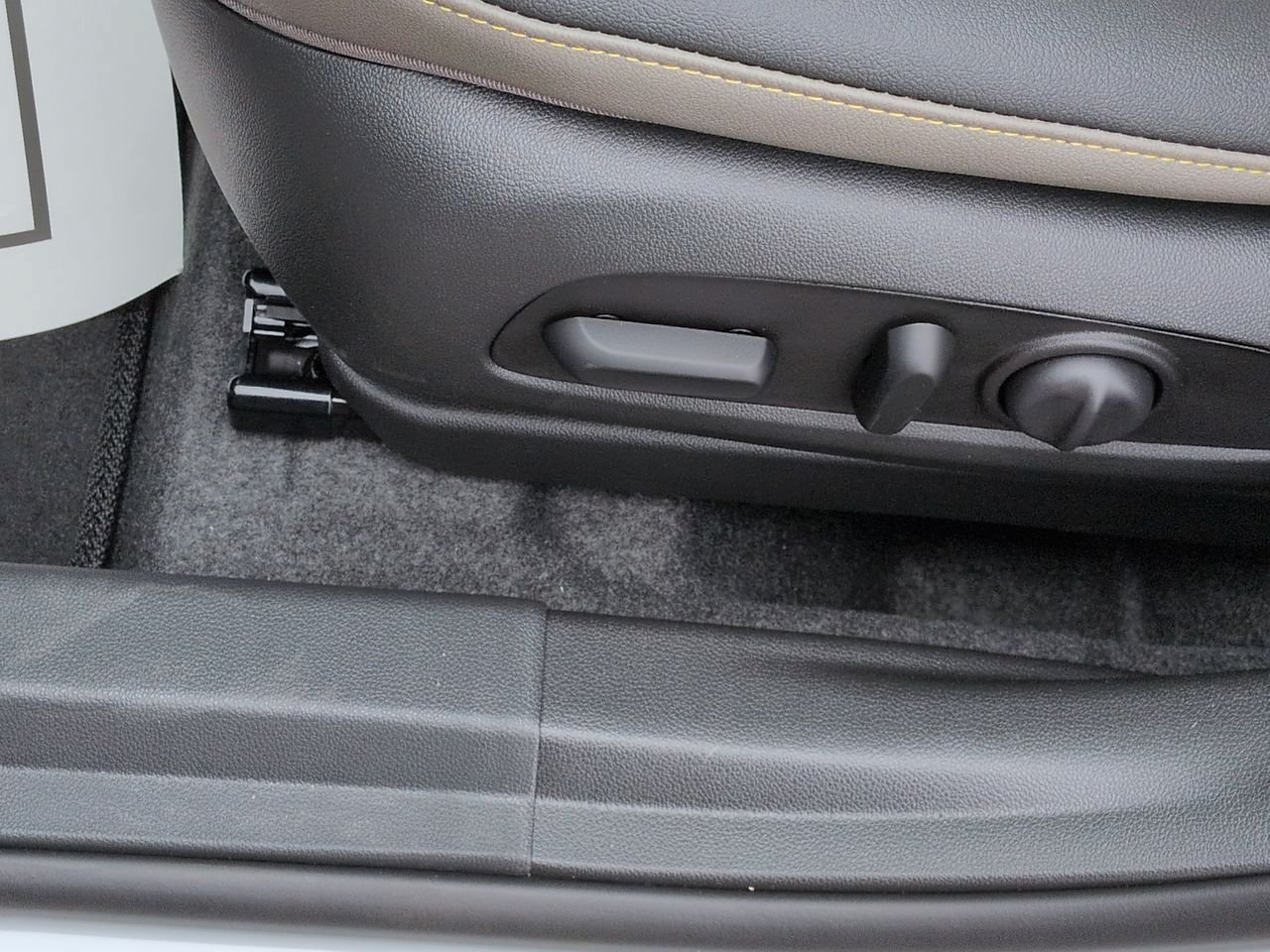 New 2026 Chevrolet Trax ACTIV w/ Driver Confidence Package FWD image 36