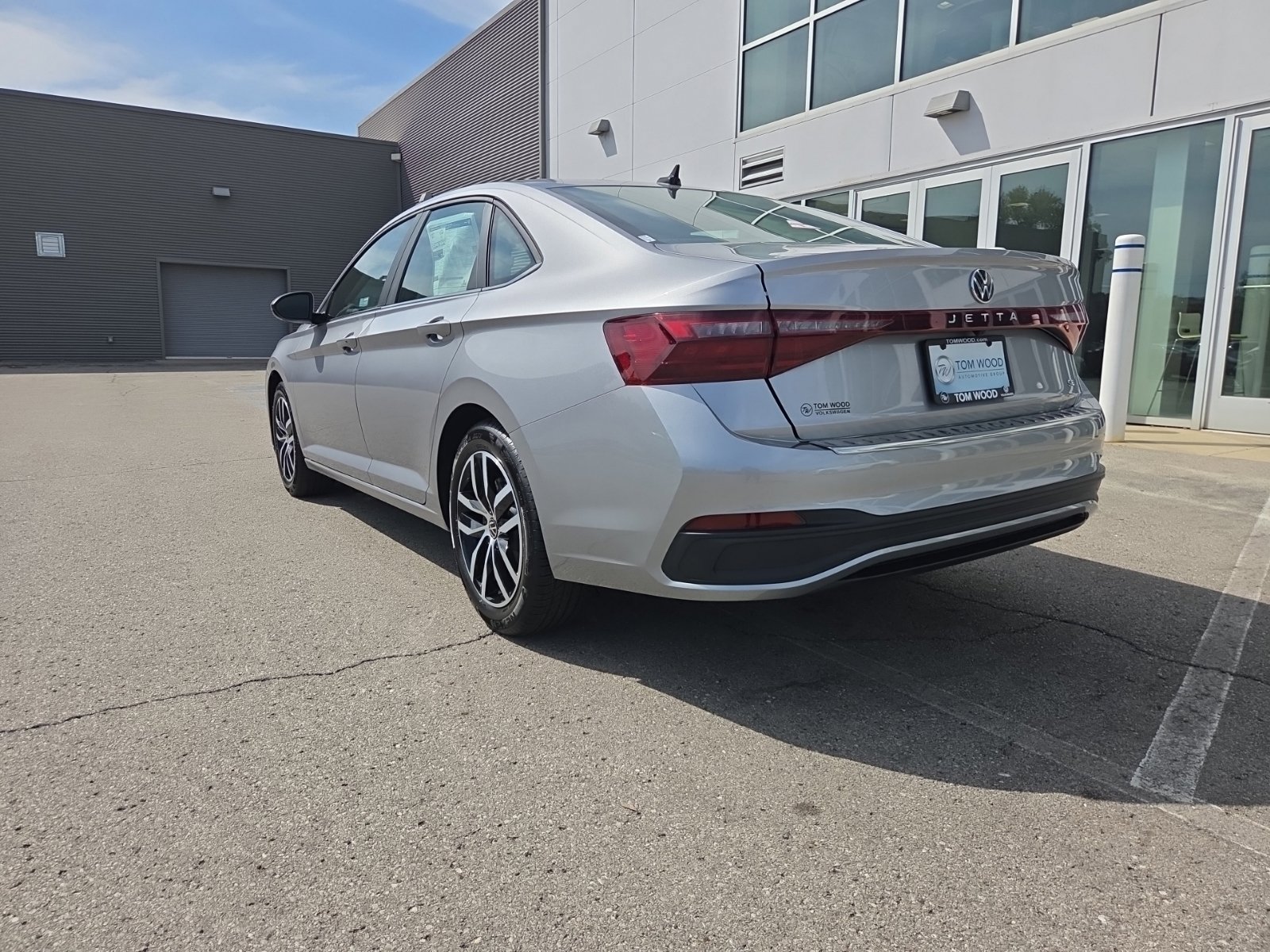New 2027 Volkswagen Jetta SE FWD image 9
