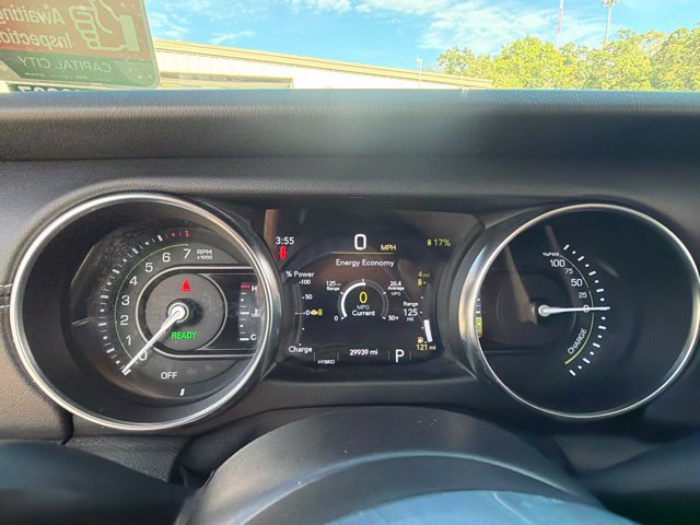 Used 2021 Jeep Wrangler Unlimited Sahara w/ Cold Weather Group AWD/4WD image 27