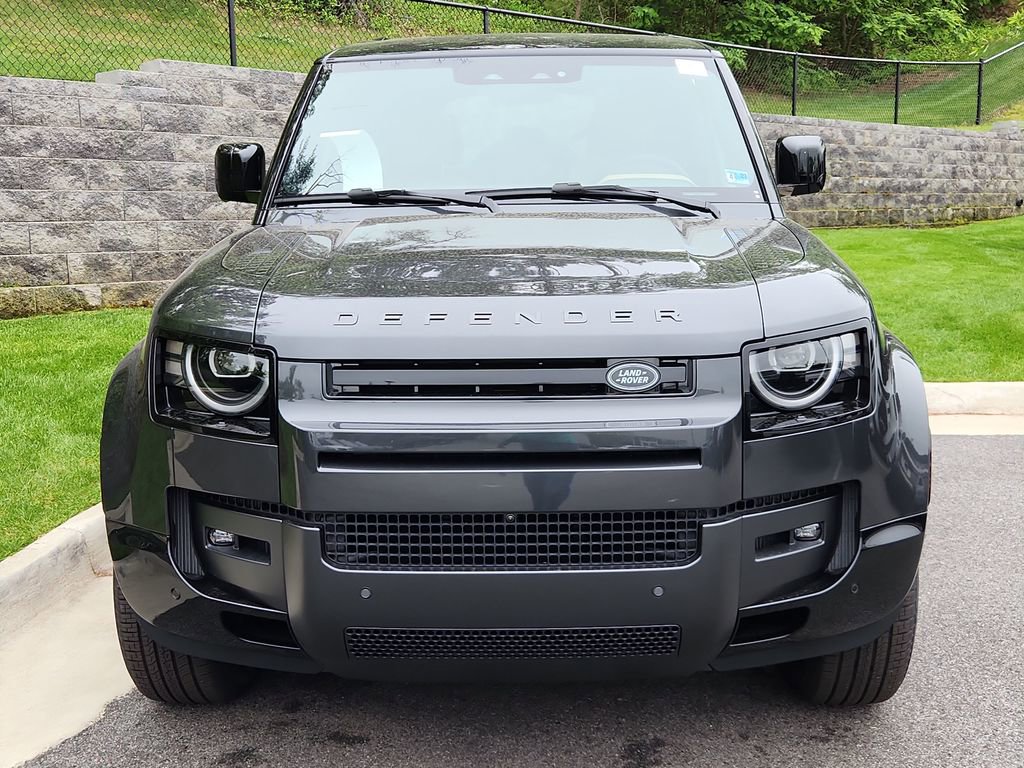 New 2026 Land Rover Defender 110 X-Dynamic SE AWD/4WD image 8
