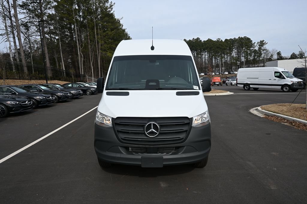 Used 2025 Mercedes-Benz Sprinter 2500 image 31