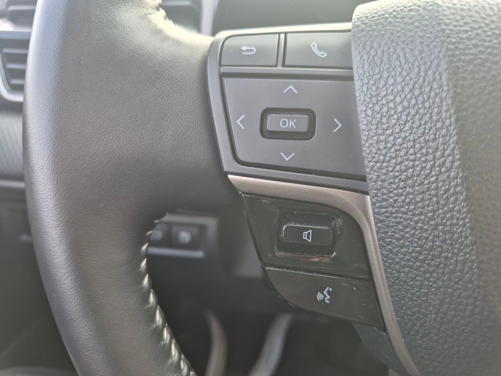 Used 2025 Toyota Camry LE image 17