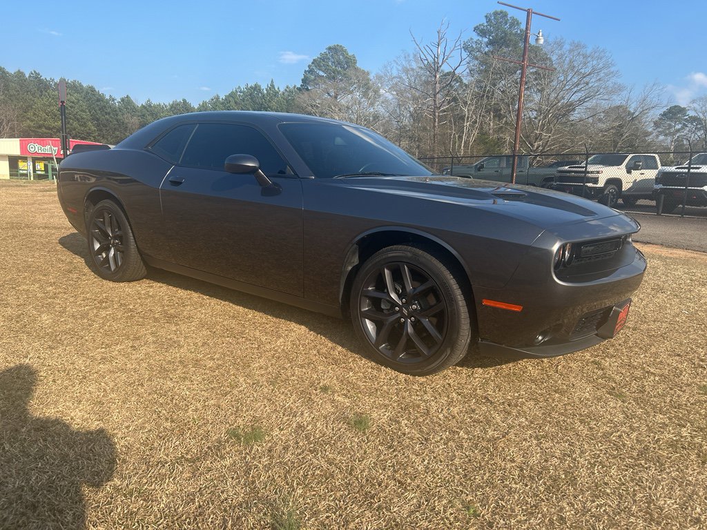 Used 2021 Dodge Challenger SXT w/ Blacktop Package image 7
