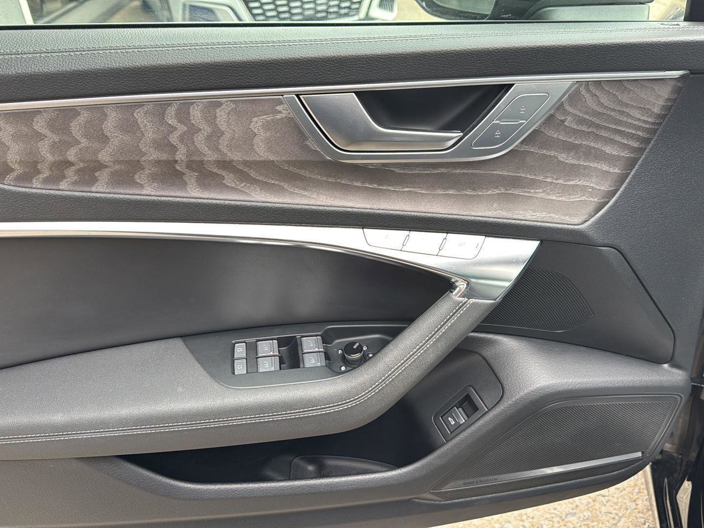 Used 2024 Audi A6 Premium Plus image 13