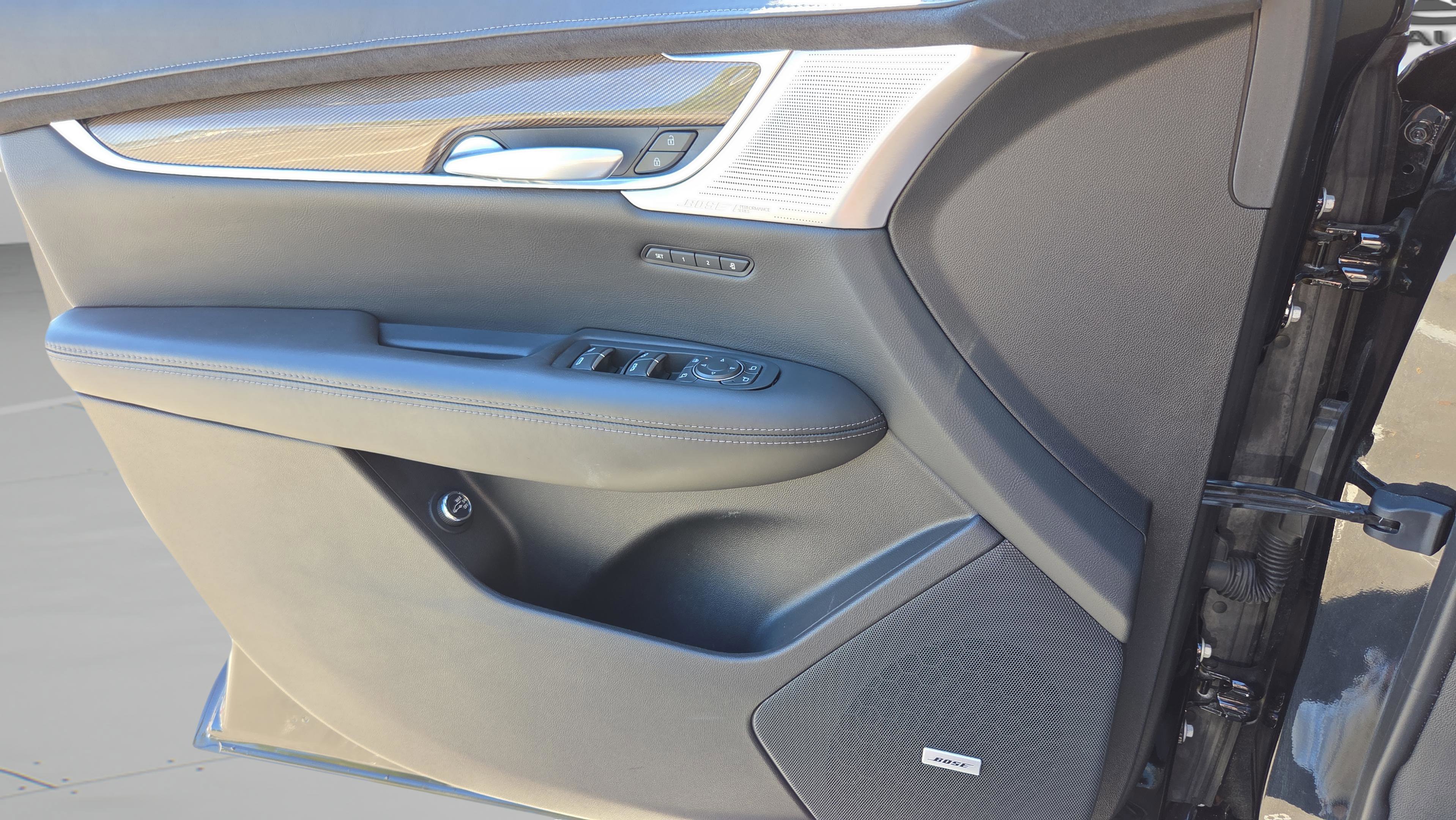 Used 2024 Cadillac XT5 Premium Luxury w/ Platinum Package FWD image 30