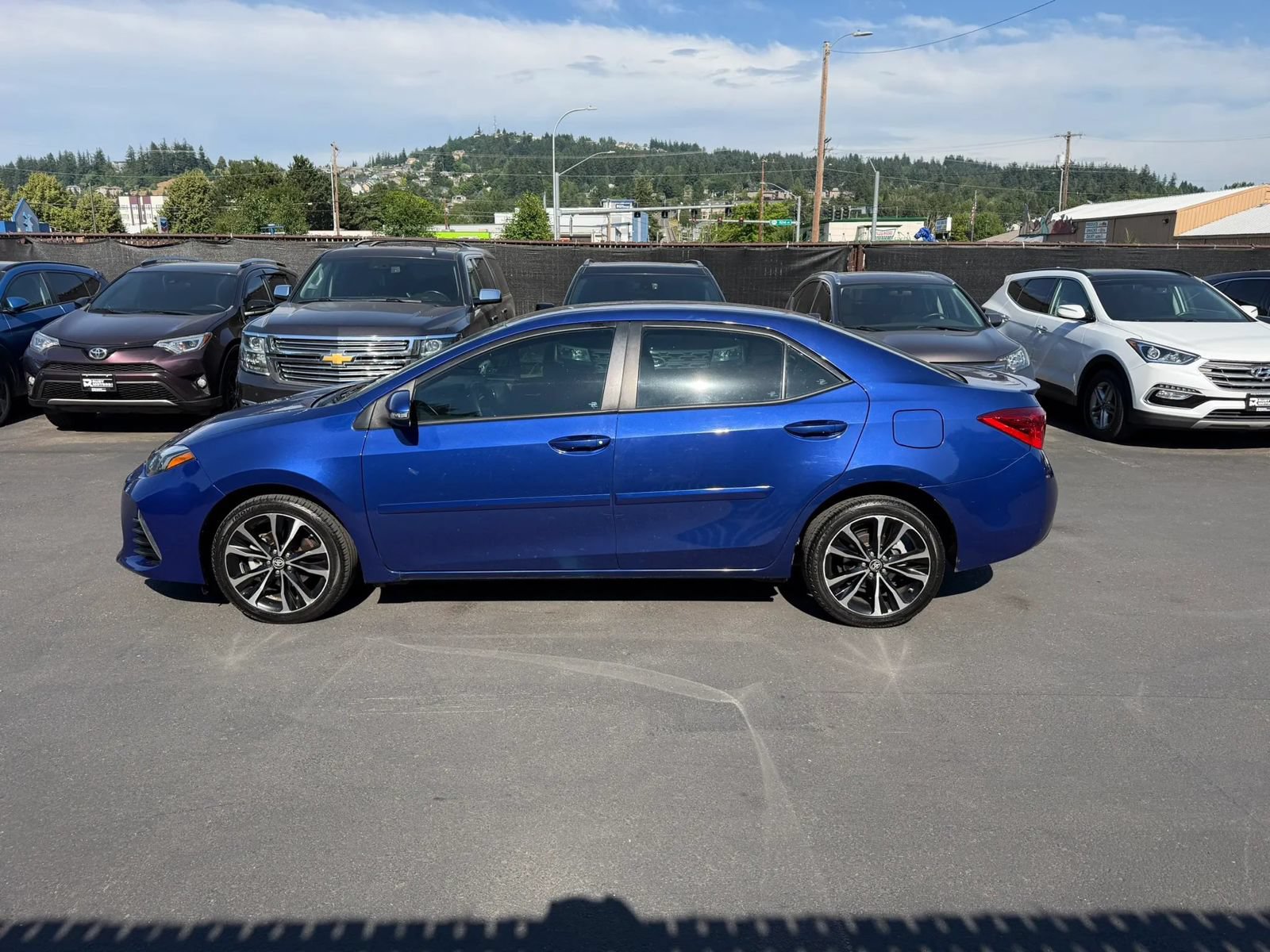 Used 2017 Toyota Corolla SE w/ Body Protection Package FWD image 8