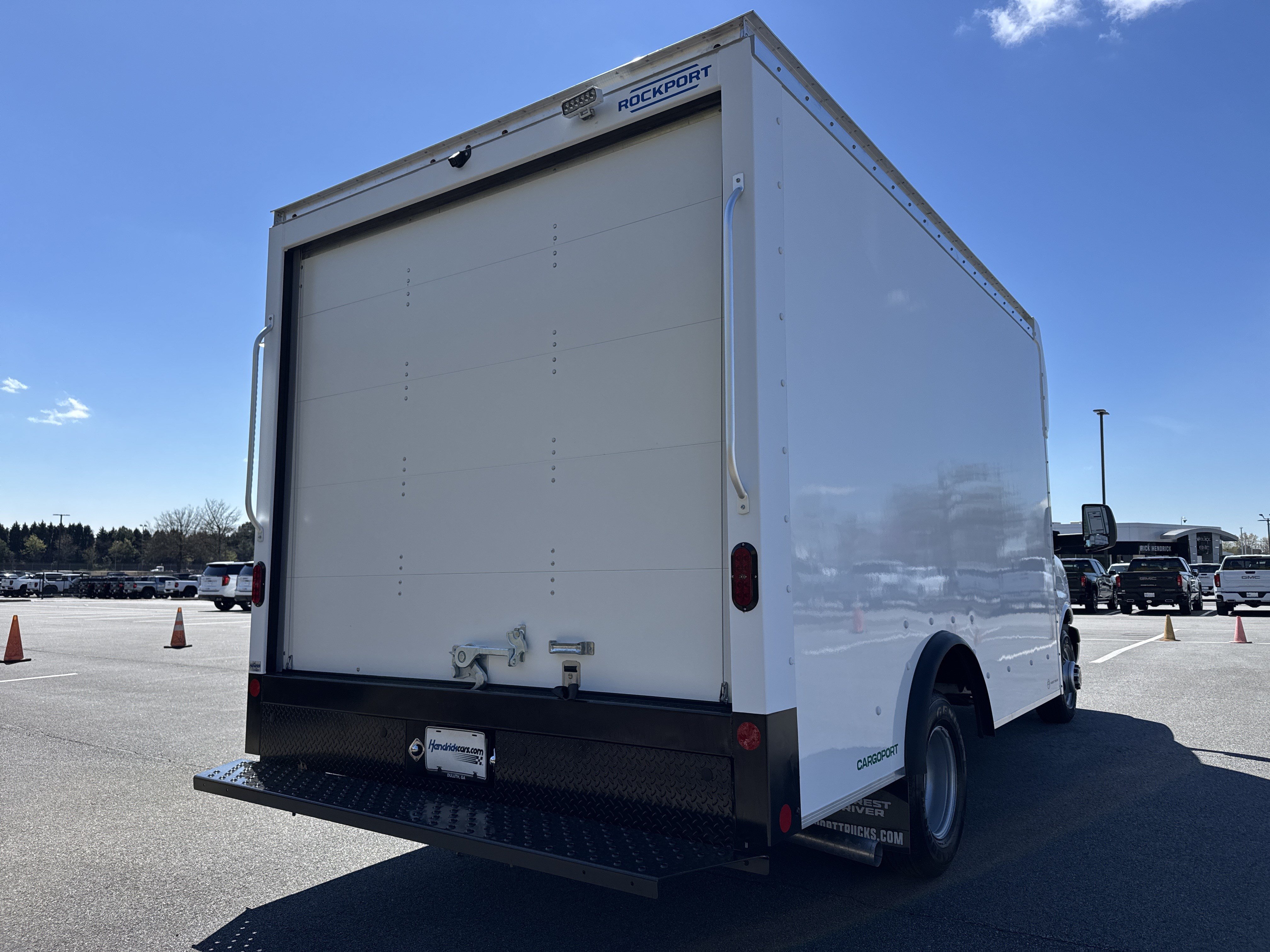 New 2026 GMC Savana 3500 w/ Power Convenience Package RWD image 10