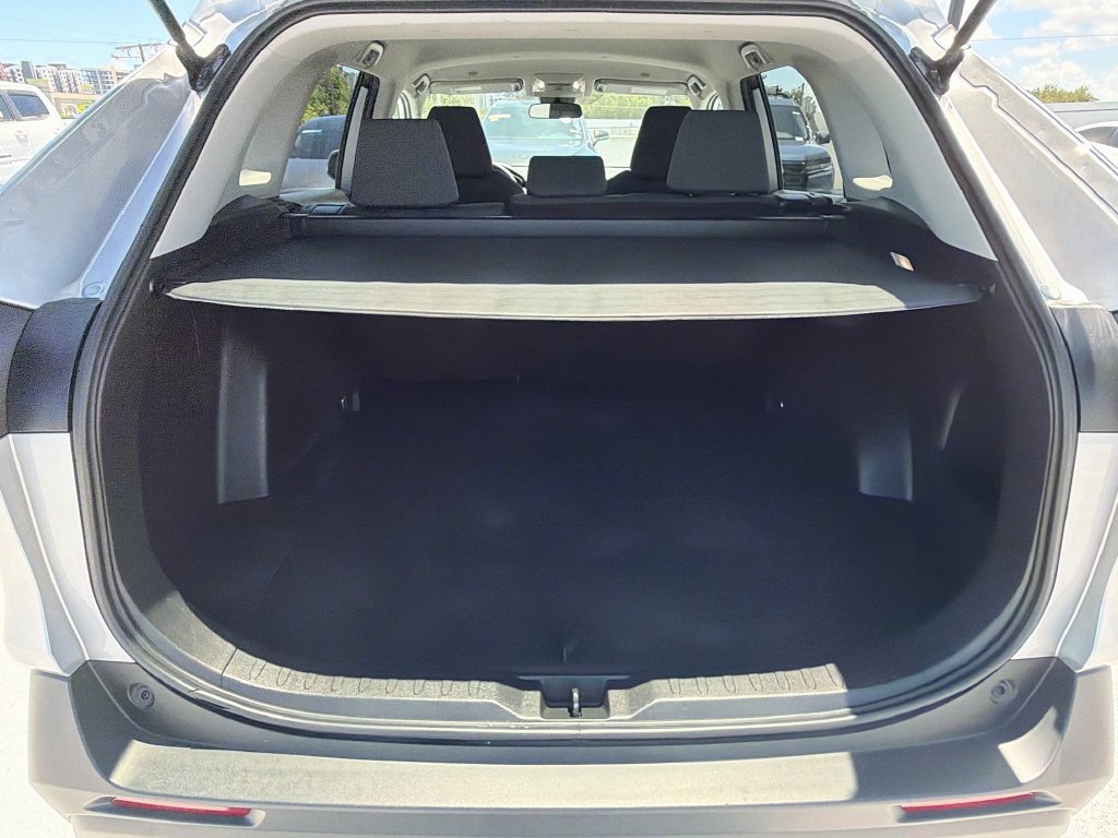 Used 2025 Toyota RAV4 XLE FWD image 26