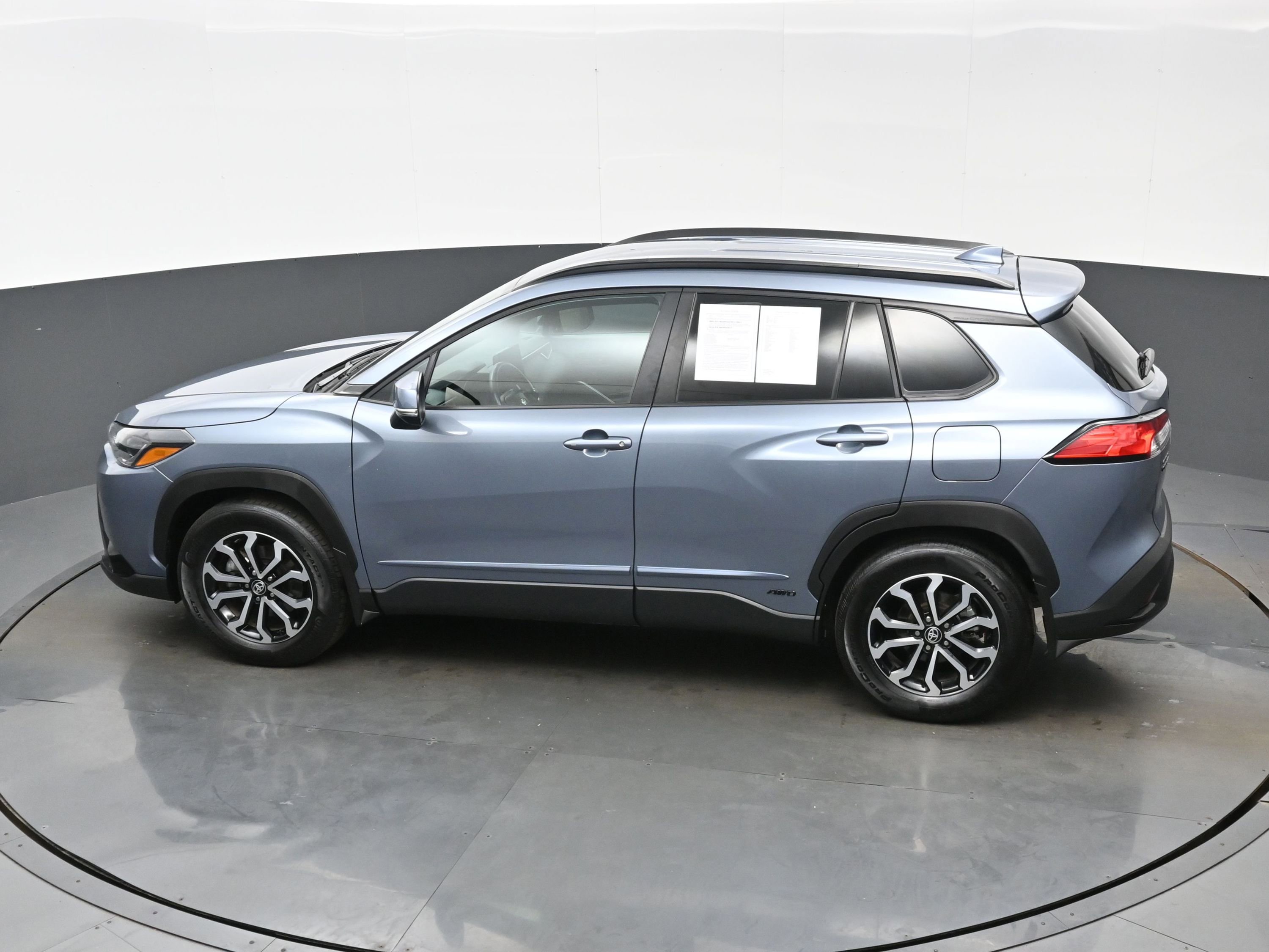 Used 2024 Toyota Corolla Cross AWD Hybrid image 36