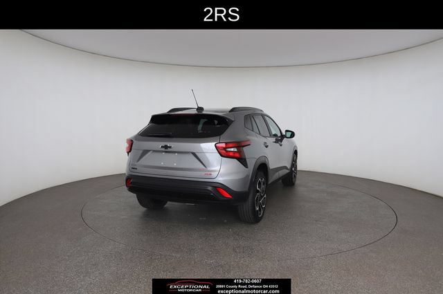 Used 2024 Chevrolet Trax RS w/ Driver Confidence Package FWD image 17