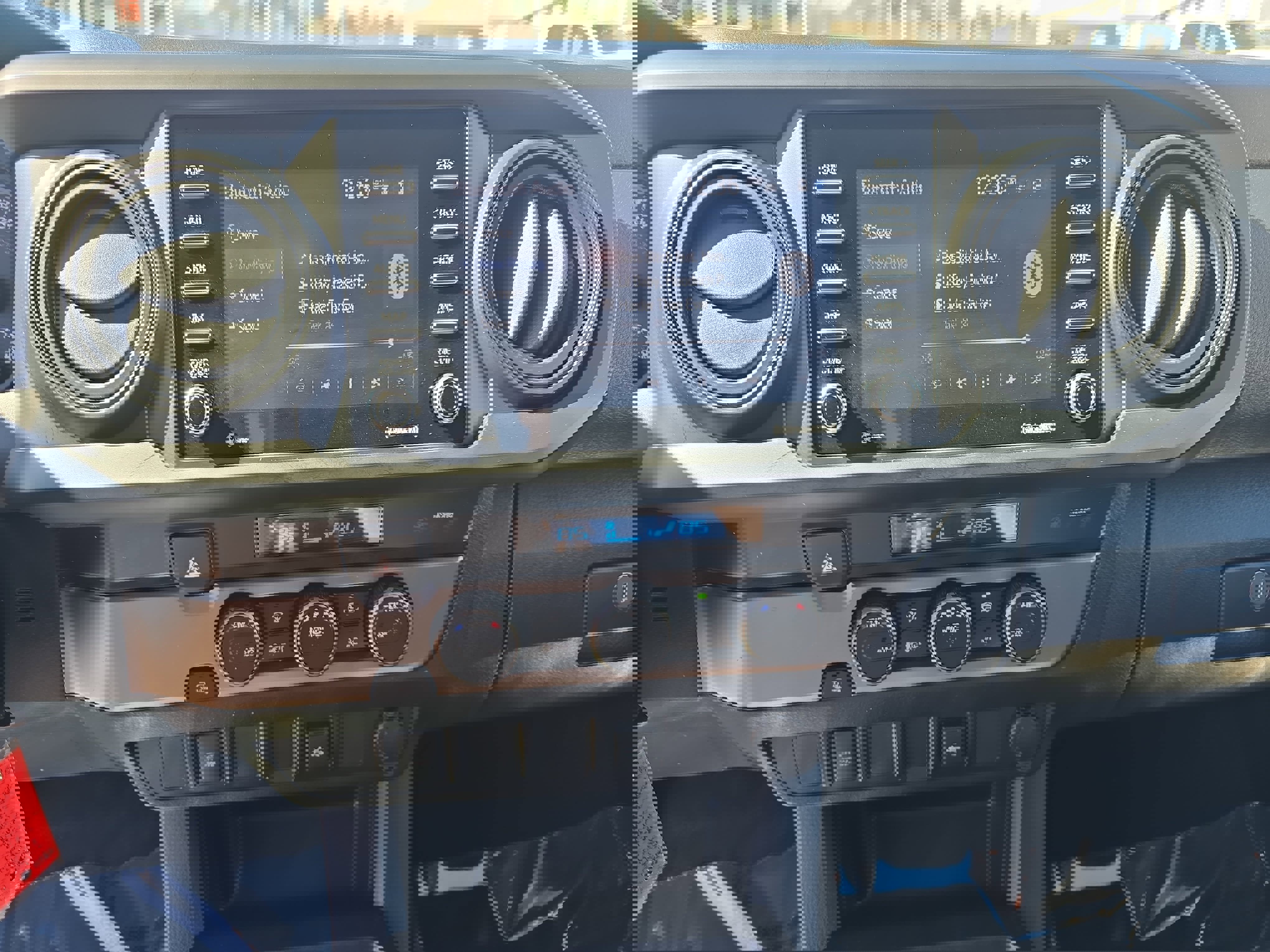 Used 2023 Toyota Tacoma SR image 22