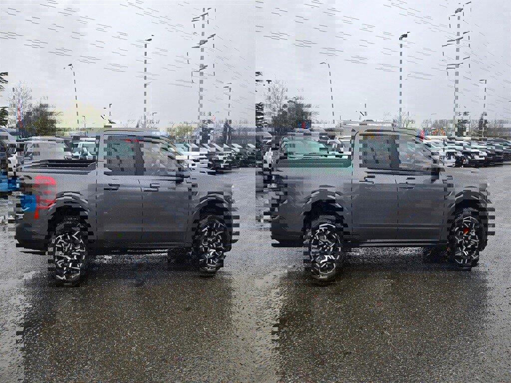 New 2026 Ford Maverick Lariat w/ 4K Tow Package image 4