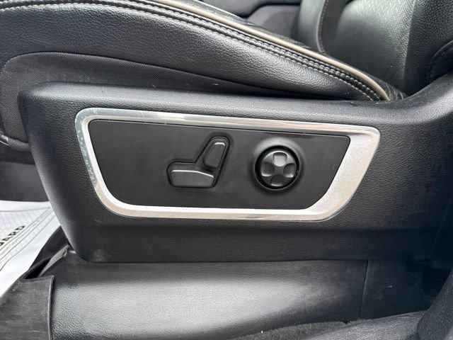 Used 2021 RAM 1500 Laramie AWD/4WD image 11