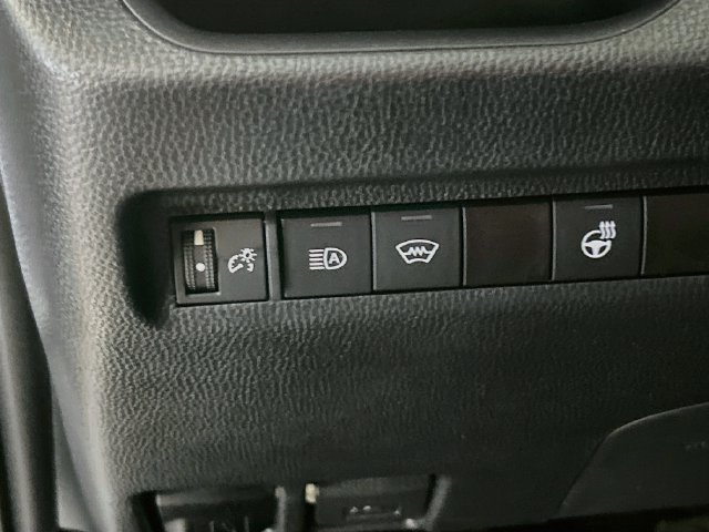 Used 2023 Toyota RAV4 XLE Premium FWD image 10