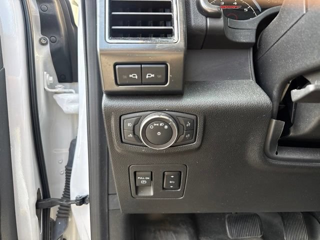 Used 2019 Ford F150 XLT w/ Equipment Group 302A Luxury AWD/4WD image 18