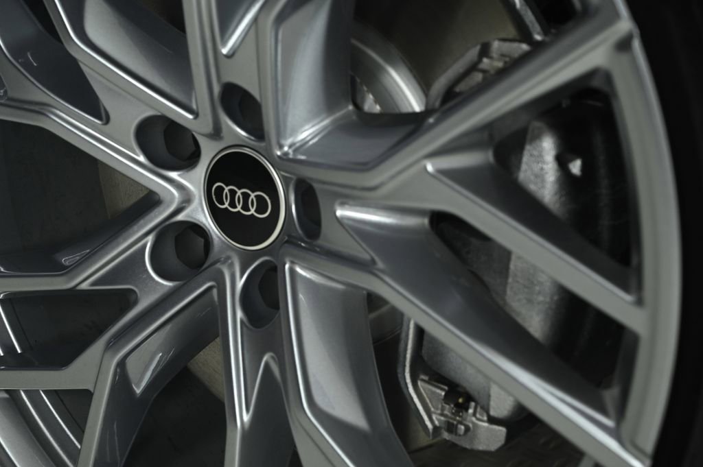 New 2026 Audi Q4 e-tron Premium Plus image 19