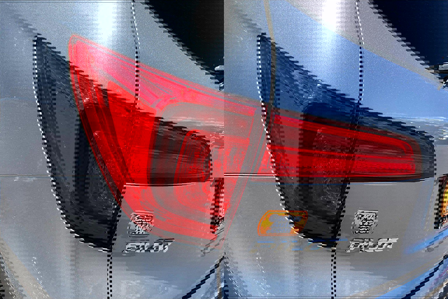 Used 2016 Honda Pilot Elite image 31