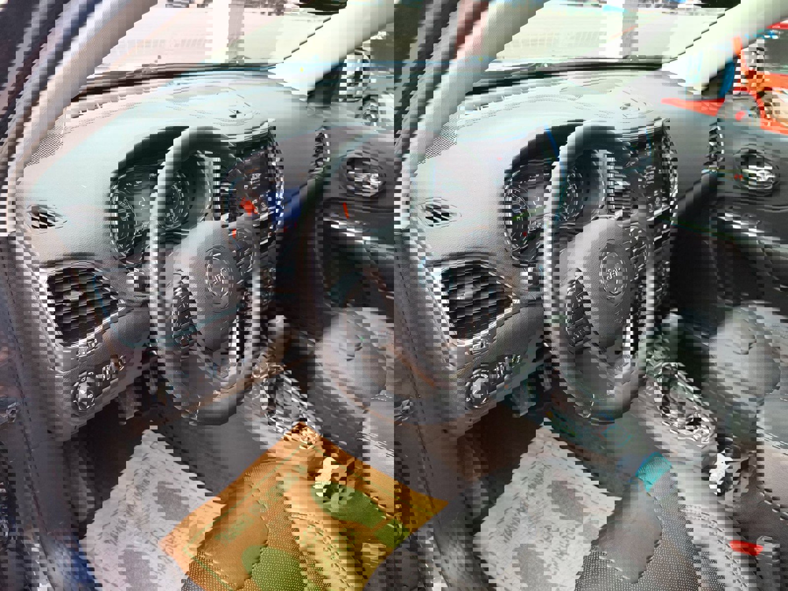 Used 2019 Jeep Cherokee Limited w/ Trailer Tow Group image 10