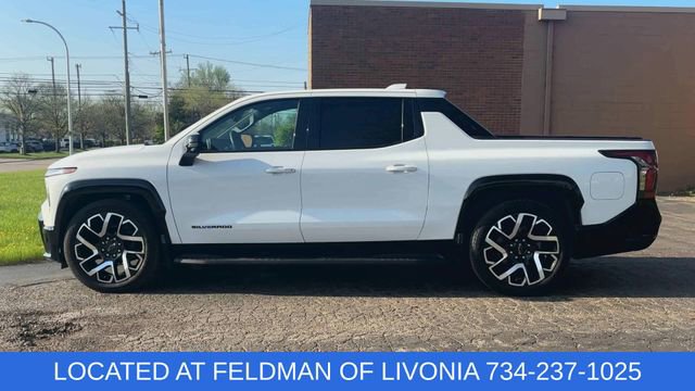 Certified 2024 Chevrolet Silverado EV RST AWD/4WD image 5