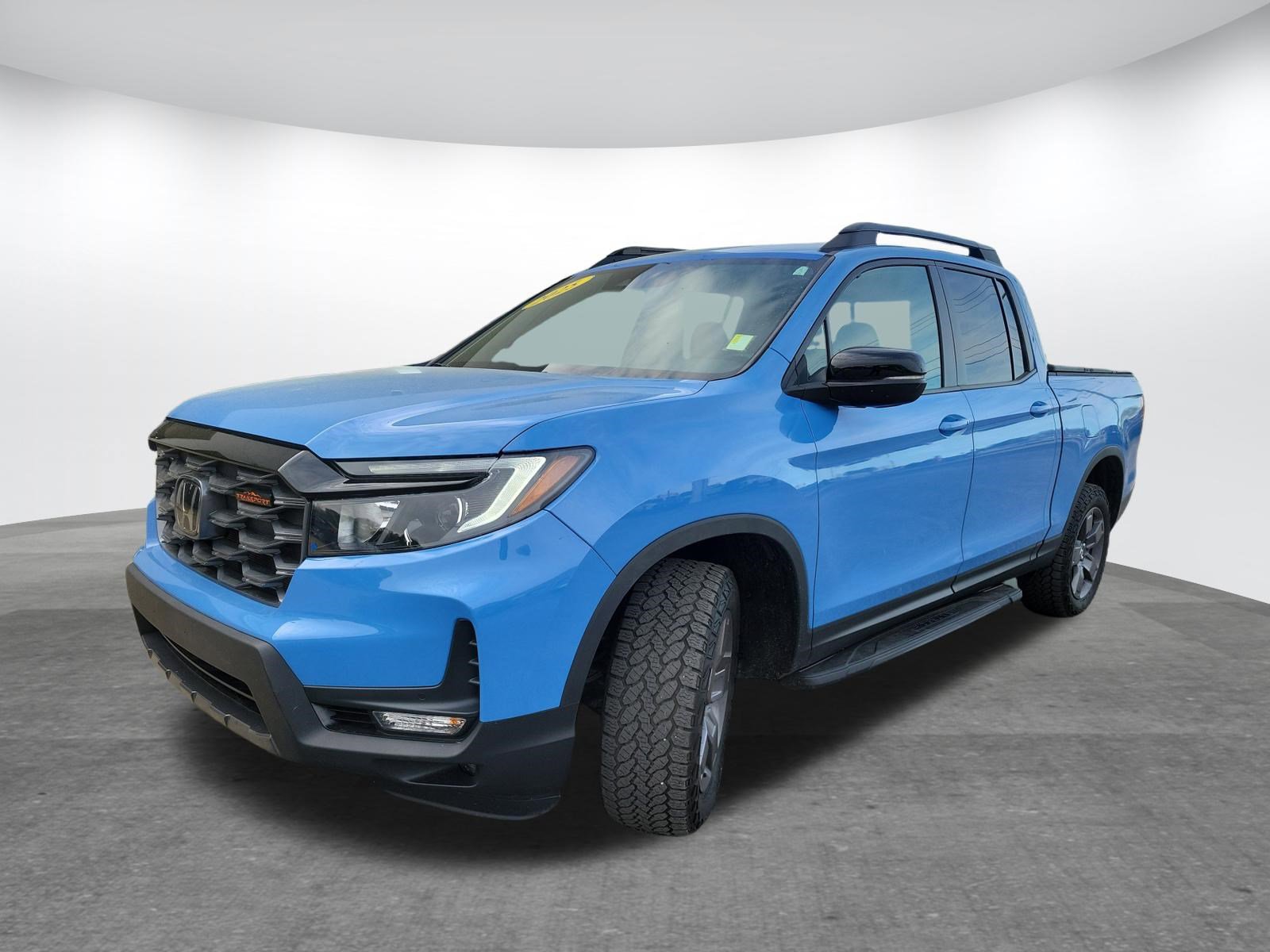 Used 2025 Honda Ridgeline TrailSport image 3