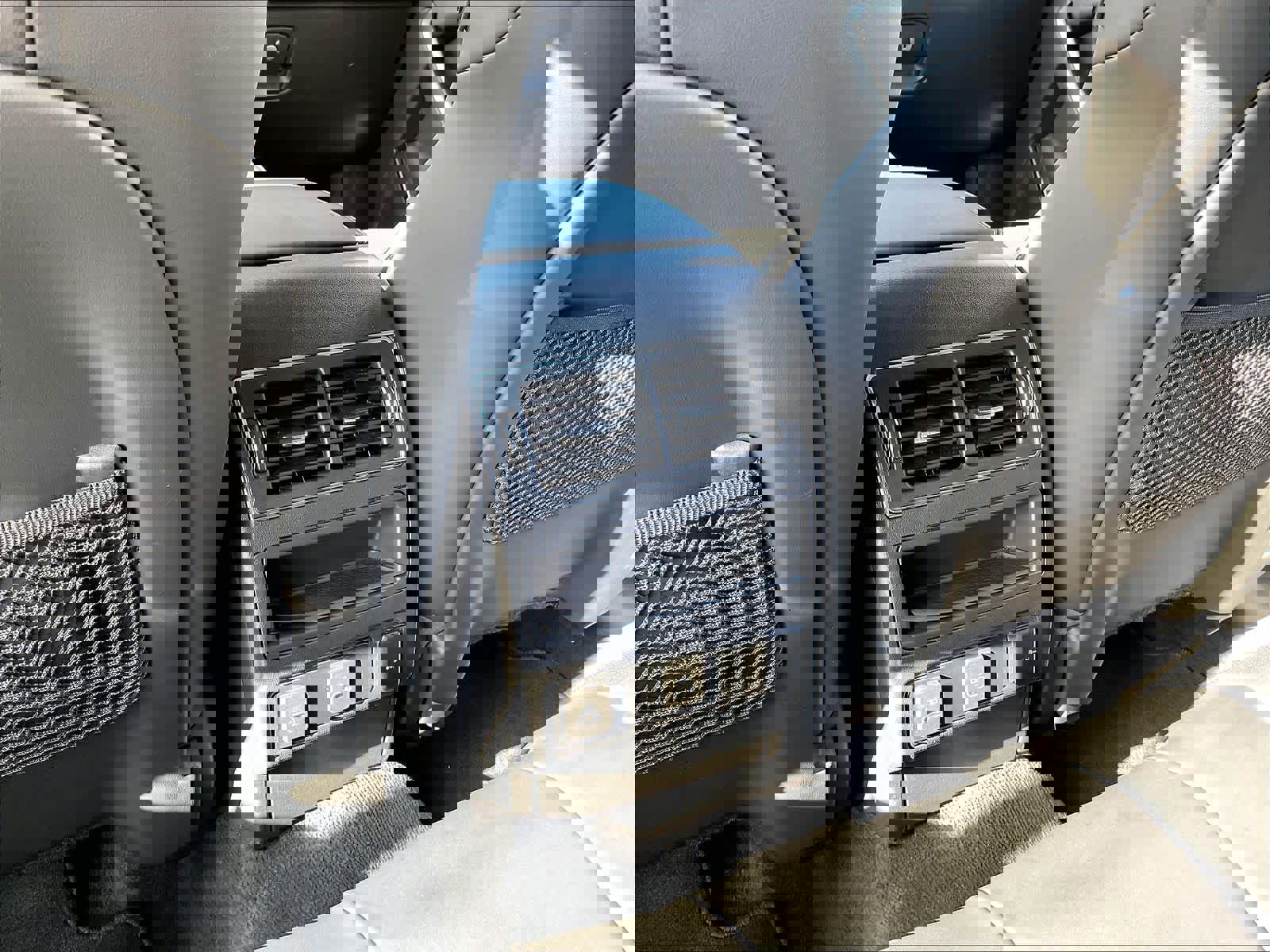 Used 2025 Jaguar F-PACE R-Dynamic S image 36