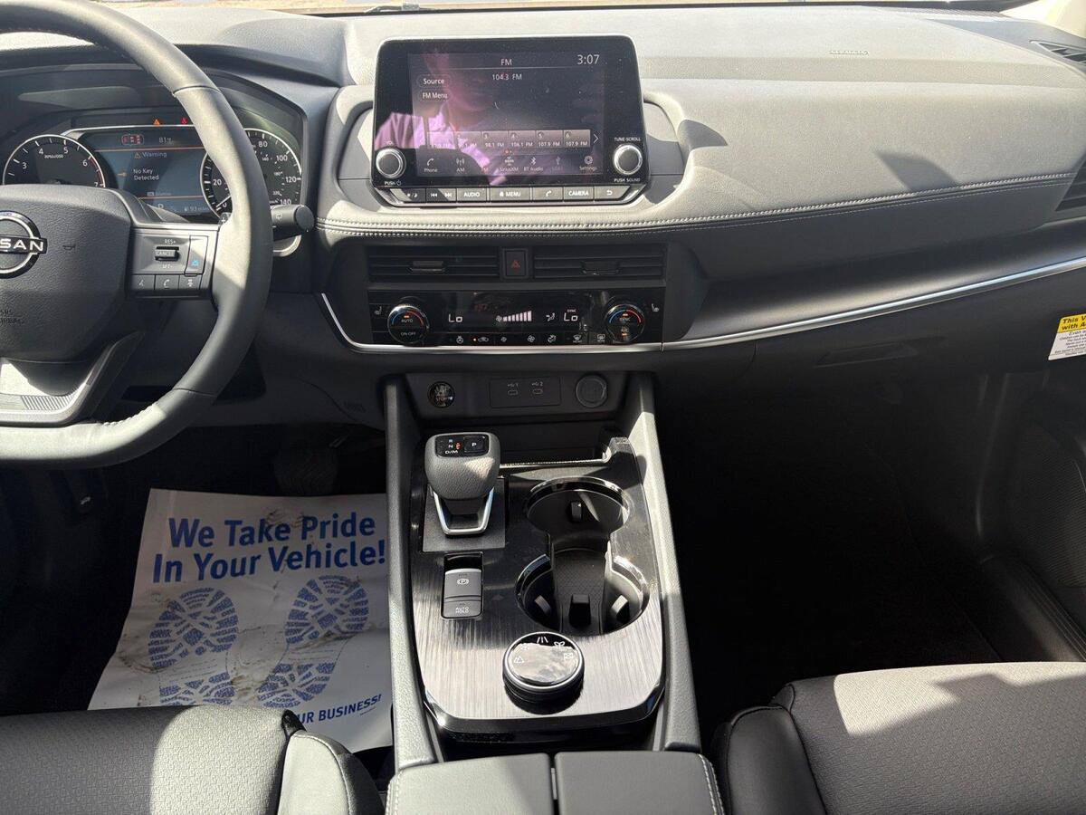 New 2026 Nissan Rogue Dark Armor AWD/4WD image 11