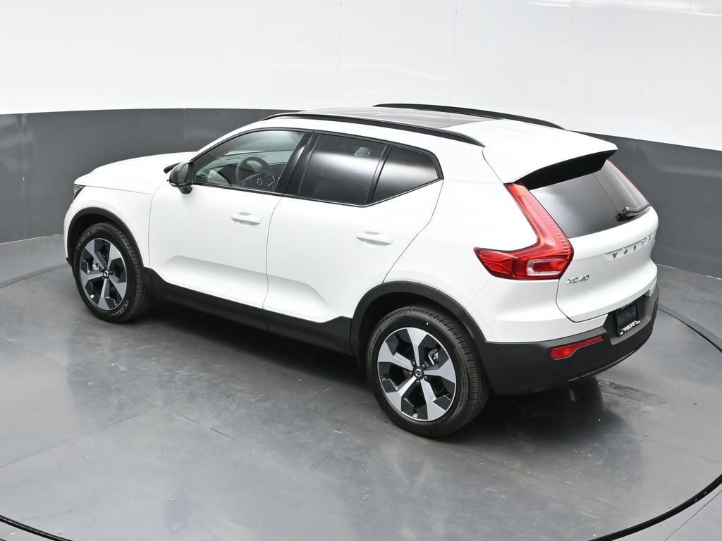 New 2026 Volvo XC40 B5 Plus w/ Climate Package AWD/4WD image 37