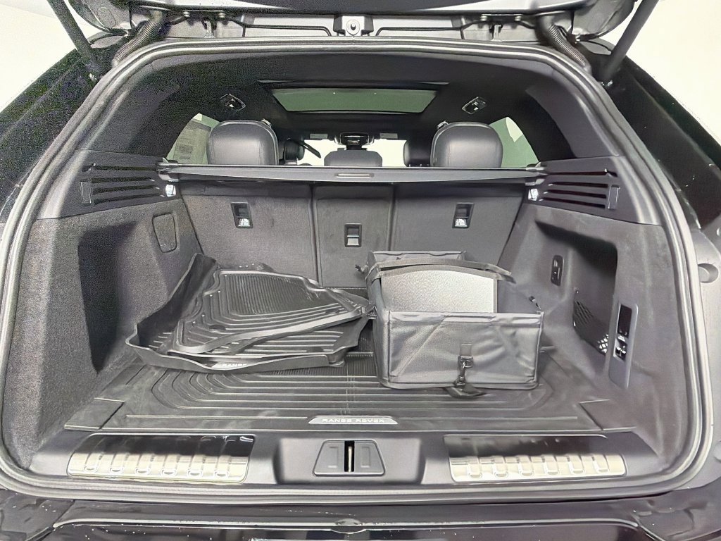 New 2027 Land Rover Range Rover Sport Dynamic SE AWD/4WD image 28