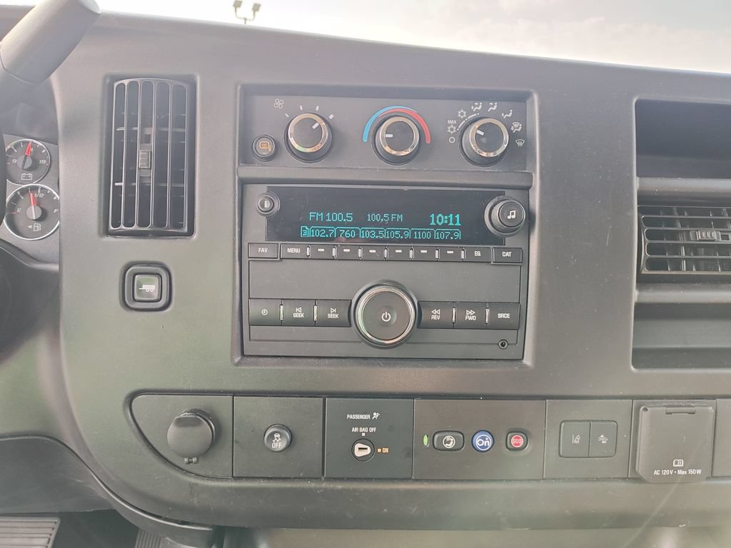 Used 2025 Chevrolet Express 3500 LT w/ LT Preferred Equipment Group RWD image 21