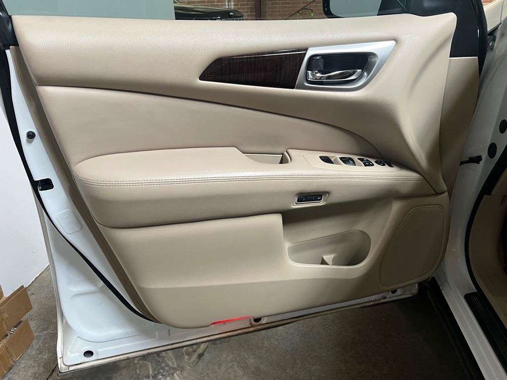 Used 2014 Nissan Pathfinder SL w/ SL Tech Package AWD/4WD image 27