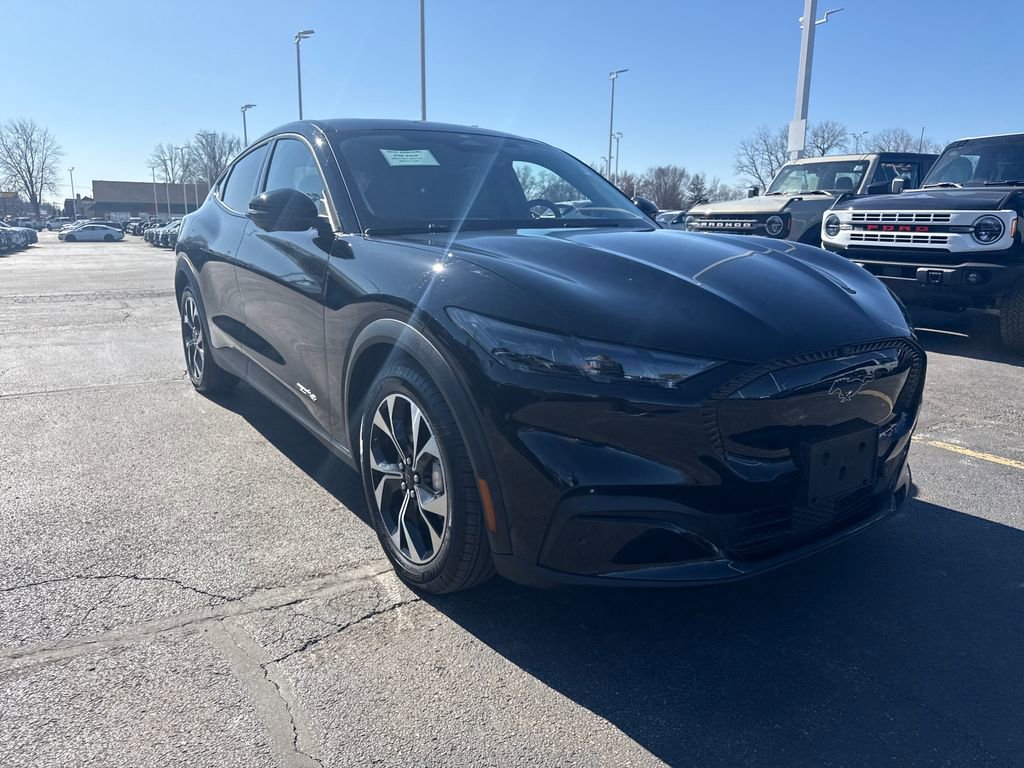 Used 2025 Ford Mustang Mach-E Select w/ Comfort Package Lite image 4