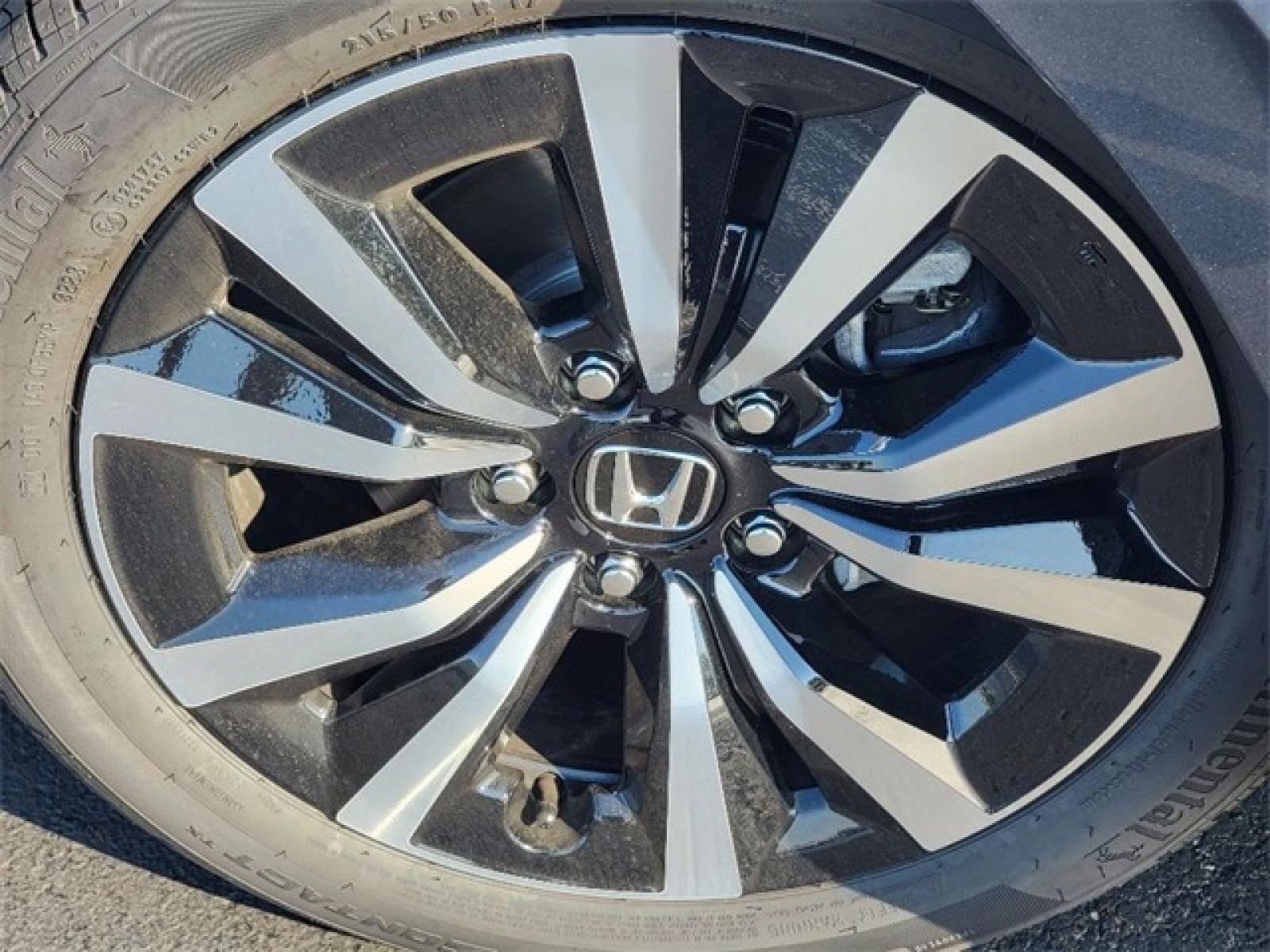 Used 2024 Honda Civic EX-L image 2