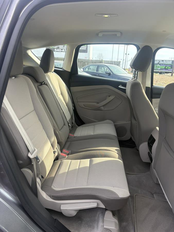 Used 2013 Ford C-MAX SE image 16