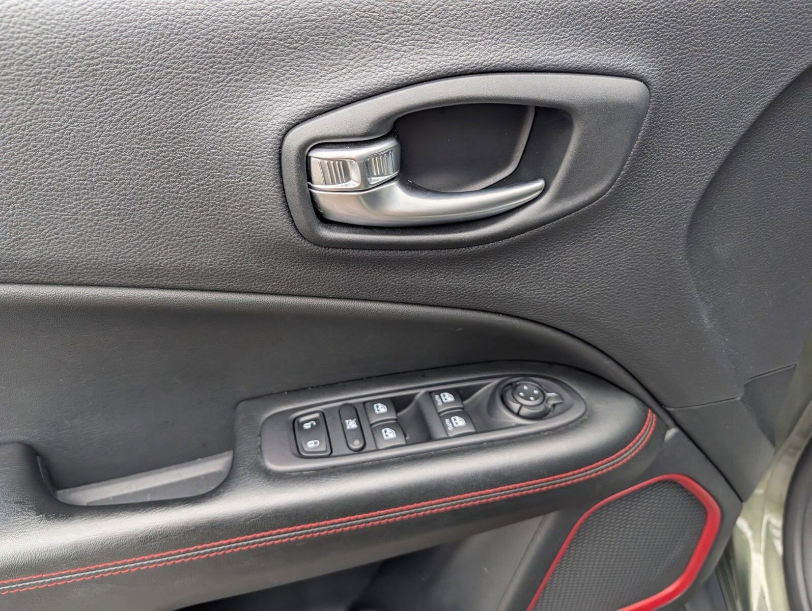 Used 2021 Jeep Compass Trailhawk w/ Convenience Group image 27