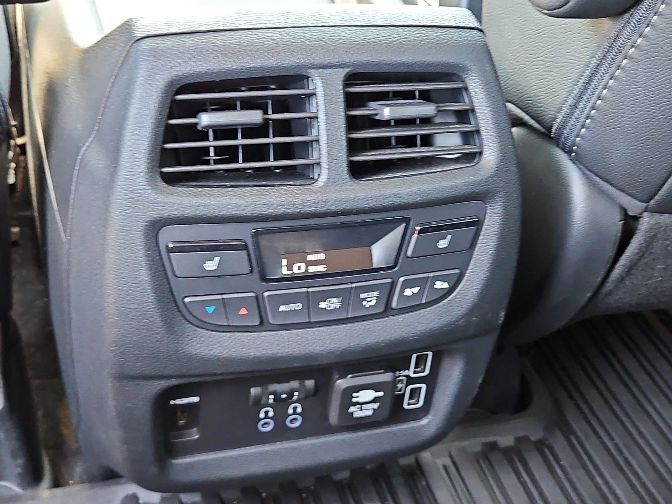 Used 2022 Honda Pilot Touring image 29