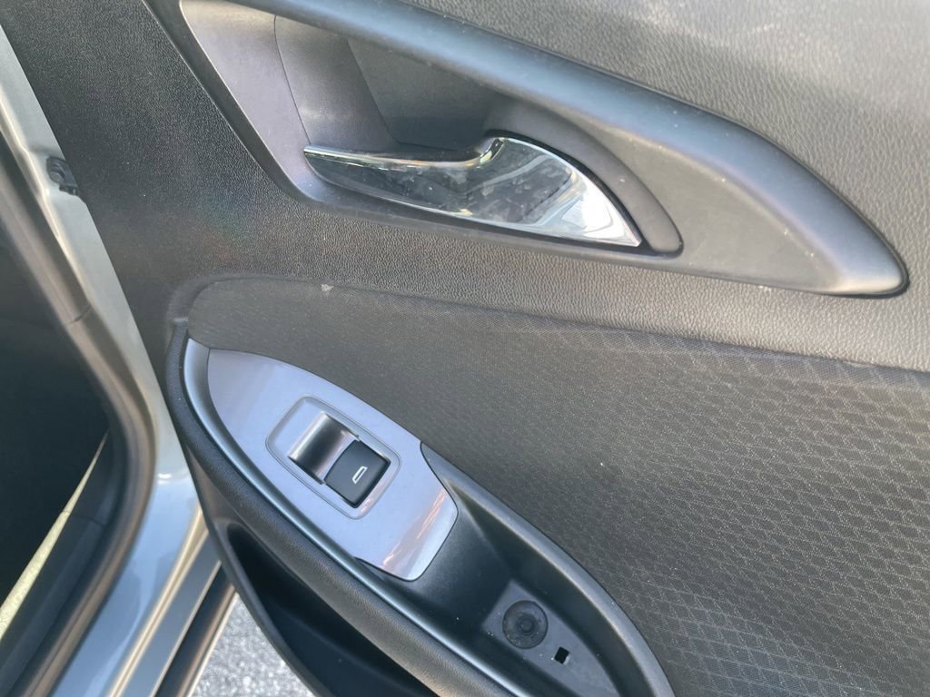 Used 2024 Chevrolet Malibu LT FWD image 38