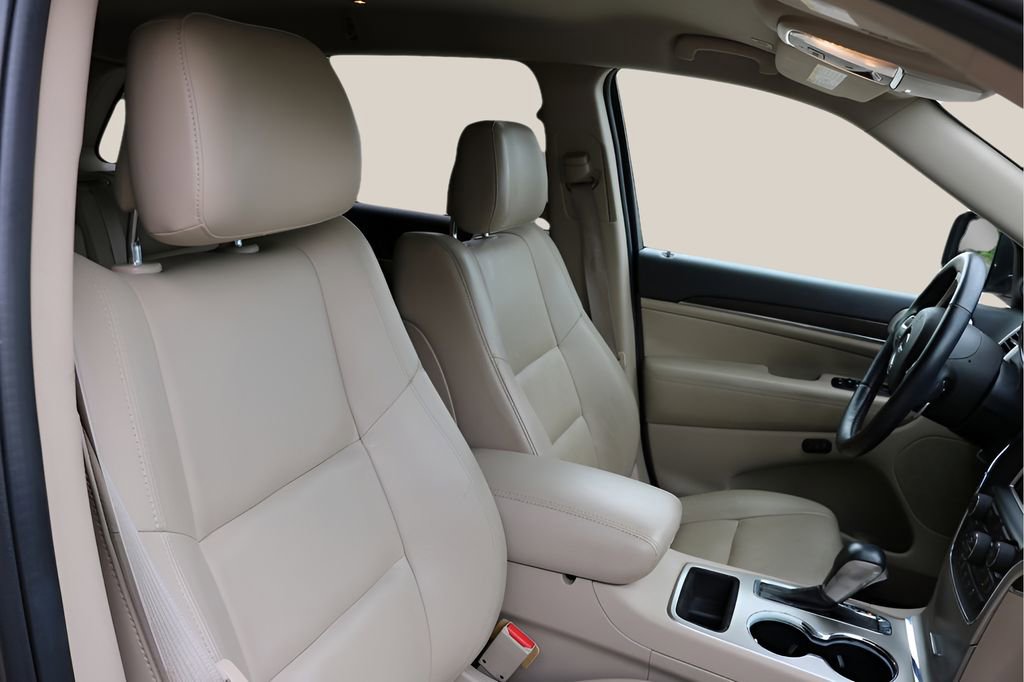 Used 2017 Jeep Grand Cherokee Limited RWD image 19
