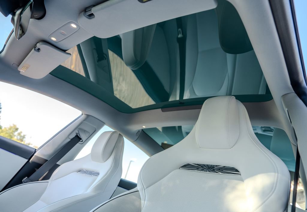 Used 2025 Tesla Model 3 Performance image 17