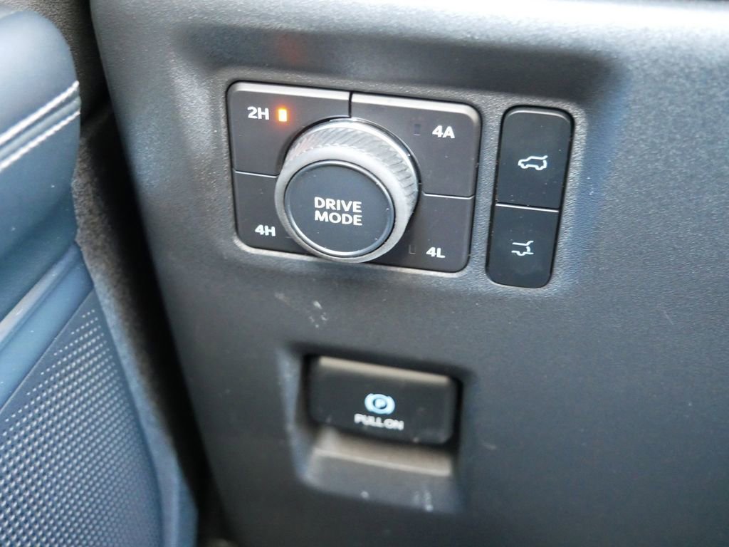 Used 2025 Ford Expedition Max Platinum image 21