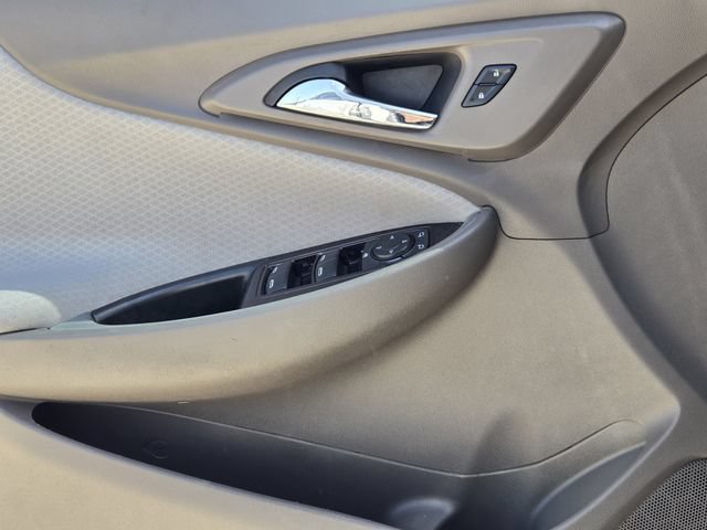 Used 2017 Chevrolet Malibu LS w/ LPO, Convenience Package 1 FWD image 15