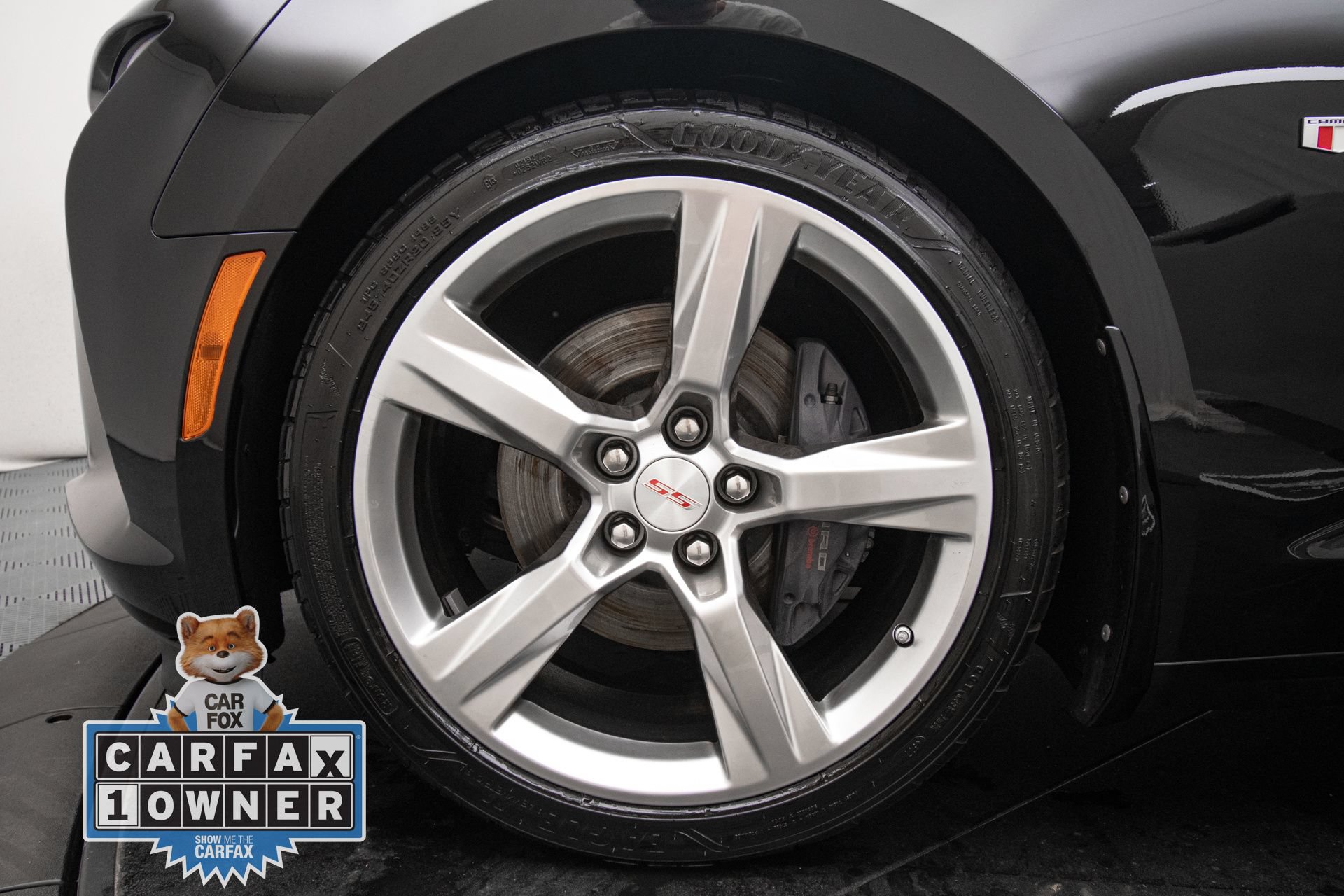 Used 2018 Chevrolet Camaro SS RWD image 31